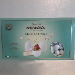 Confetti Ricotta Pera , mandorla tostata ricoperta da cioccolato bianco al gusto di torta ricotta pera.      Kg 1