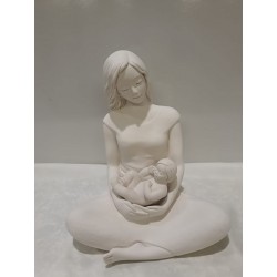 Maternita' in polvere di marmo,    cm 14,5 x 11x 16.    Made in italy
