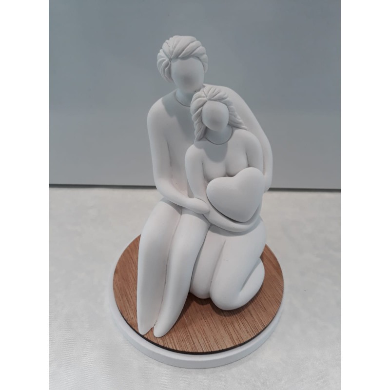 Coppia innamorati  in polvere di marmo e legno Made in Italy,  cm 12,5 x 17