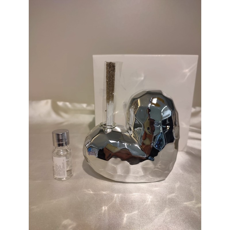 Diffusore Cuore Silver ,  art 24125   completo di essenza,    cm 11,5 x 11,5 x 5,5  con astuccio